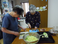 安養　6月行事　～おやつ作りを行いました～